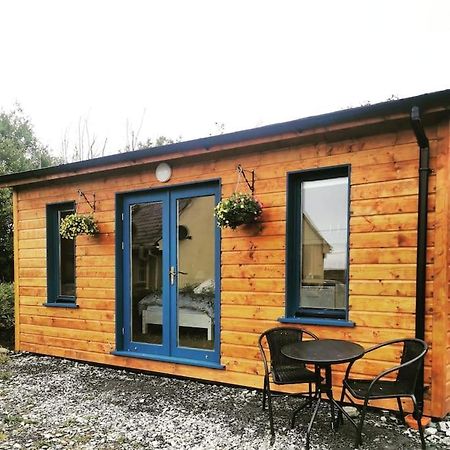 Ceaser'S Cabin Is A Cosy 1 Bedroom Cabin Лехінч Екстер'єр фото